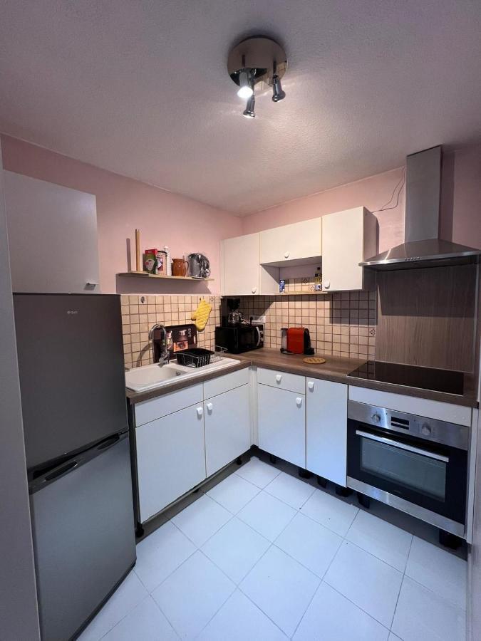 2 Pieces Meubles A Juan Les Pins Apartamento *