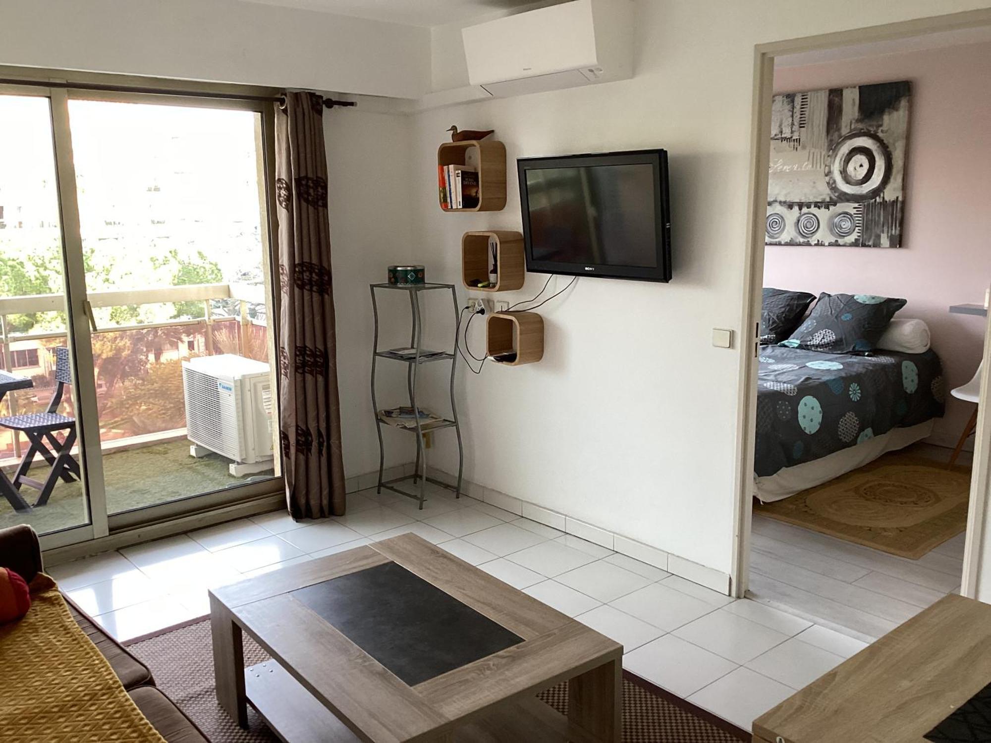 2 Pieces Meubles A Juan Les Pins Appartamento Antibes